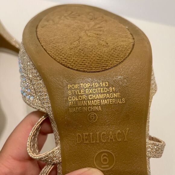 Delicacy shoes, Style: Excited, color Champagne, all man made materials - Picture 6 of 13